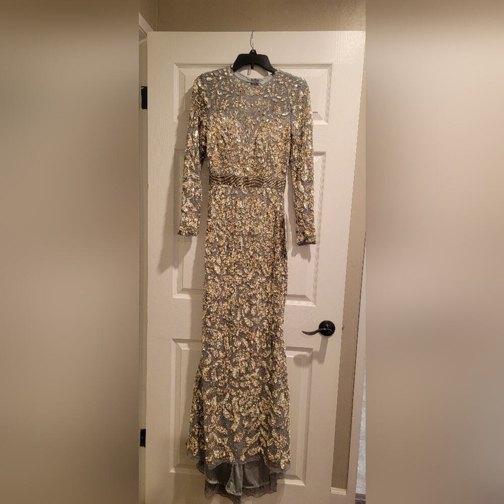 Mac duggal LONG SLEEVE EMBELLISHED GOWN in size 4 NWOT. - Picture 9 of 11